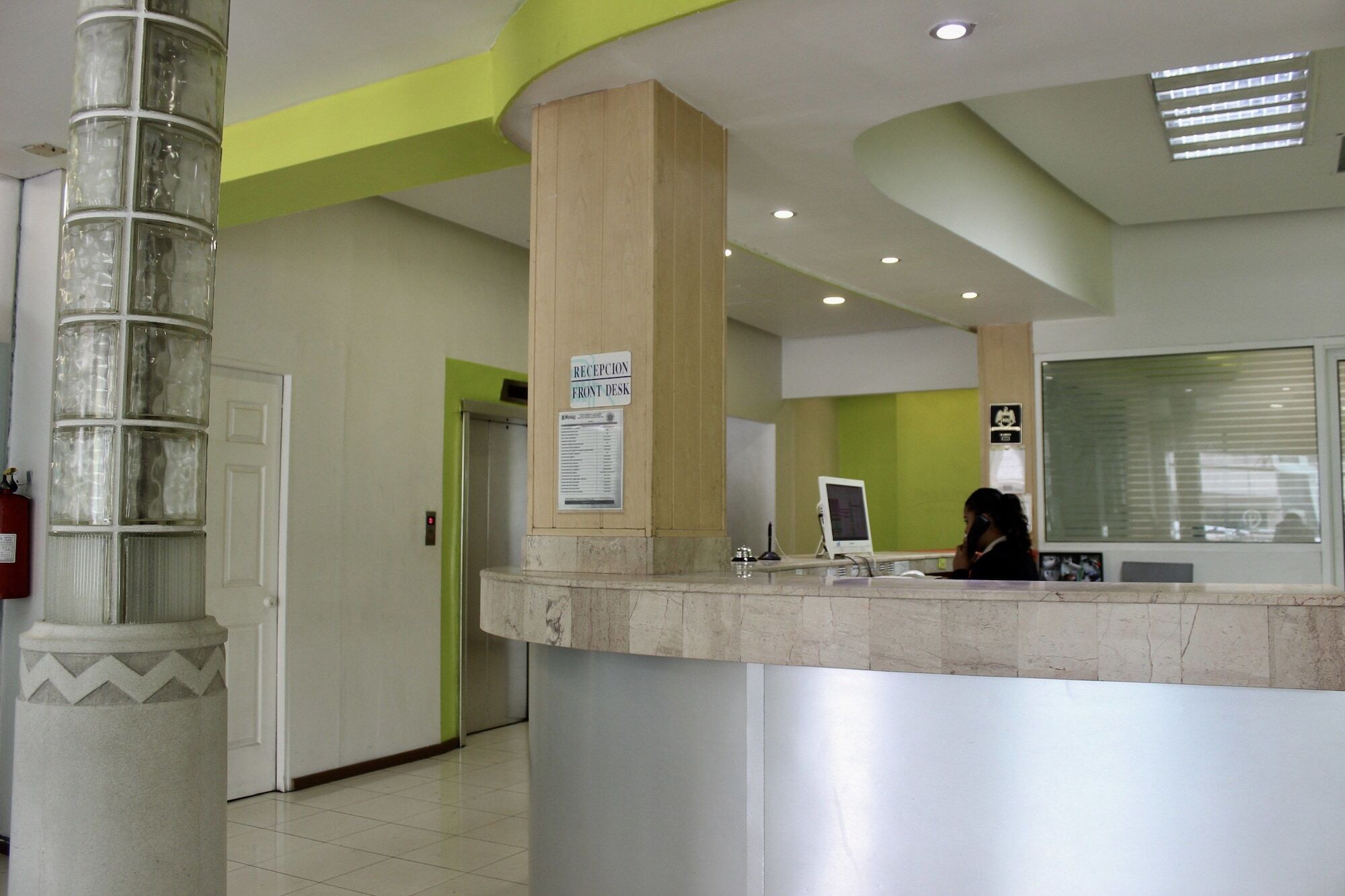 Hotel Plaza Del Arco Express มอนแตร์เรย์ ภายนอก รูปภาพ