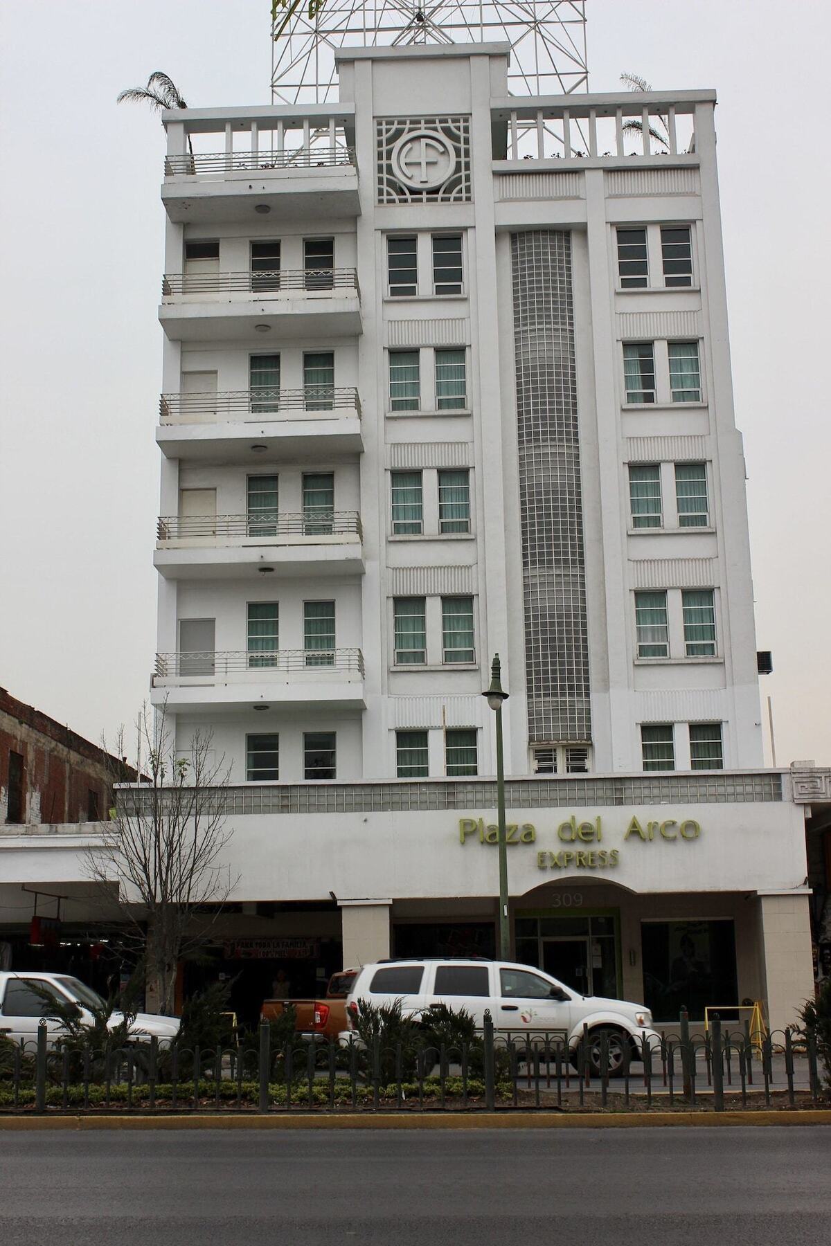 Hotel Plaza Del Arco Express มอนแตร์เรย์ ภายนอก รูปภาพ